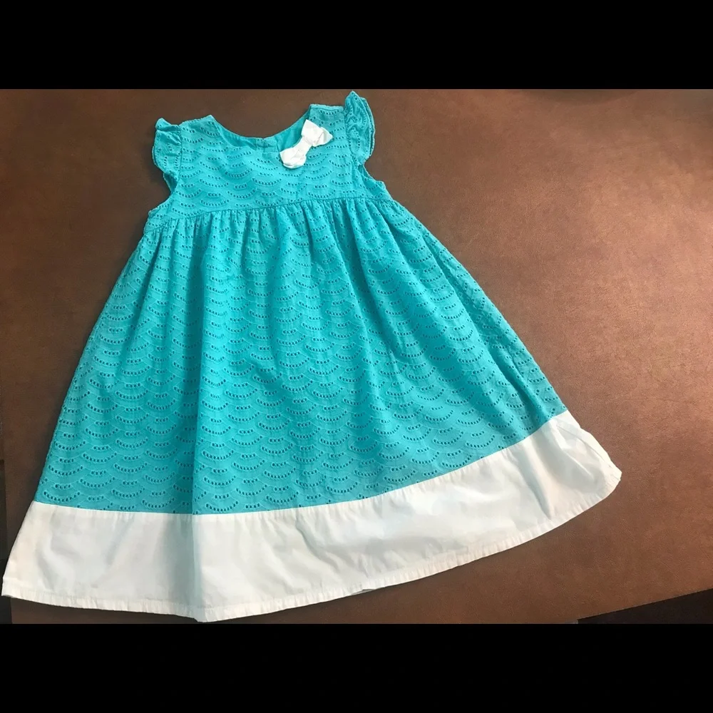 🌺🌺GYMBOREE Girl’s Fully Lined EyeletDress, size 4T